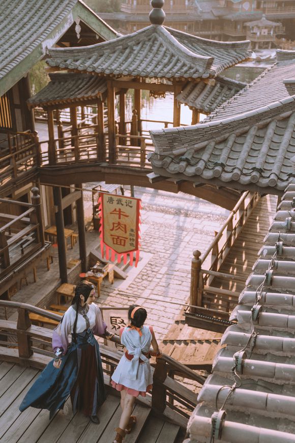 BYSJ32Yc232zx4mo.jpg