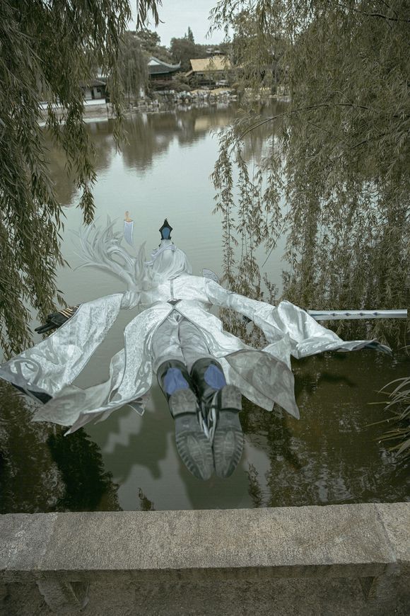 J4ZaD14dWlSd9no4.jpg