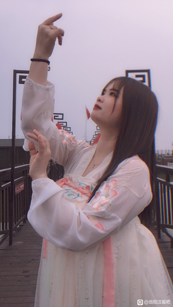 һ𴩺ȥͬ  Լ顭ߵ,-4.jpg