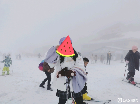 ֮ǰС㴩ȥѩ,ȥѩɽоʹ˺(-2.jpg