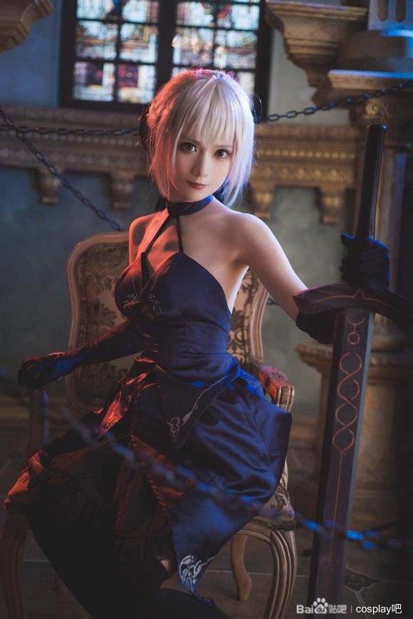 COSƬcosplay-1.jpg