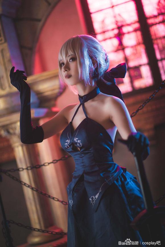 COSƬcosplay-2.jpg