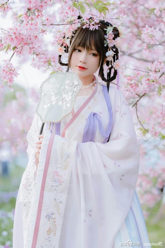 COSƬcosplay-1.jpg
