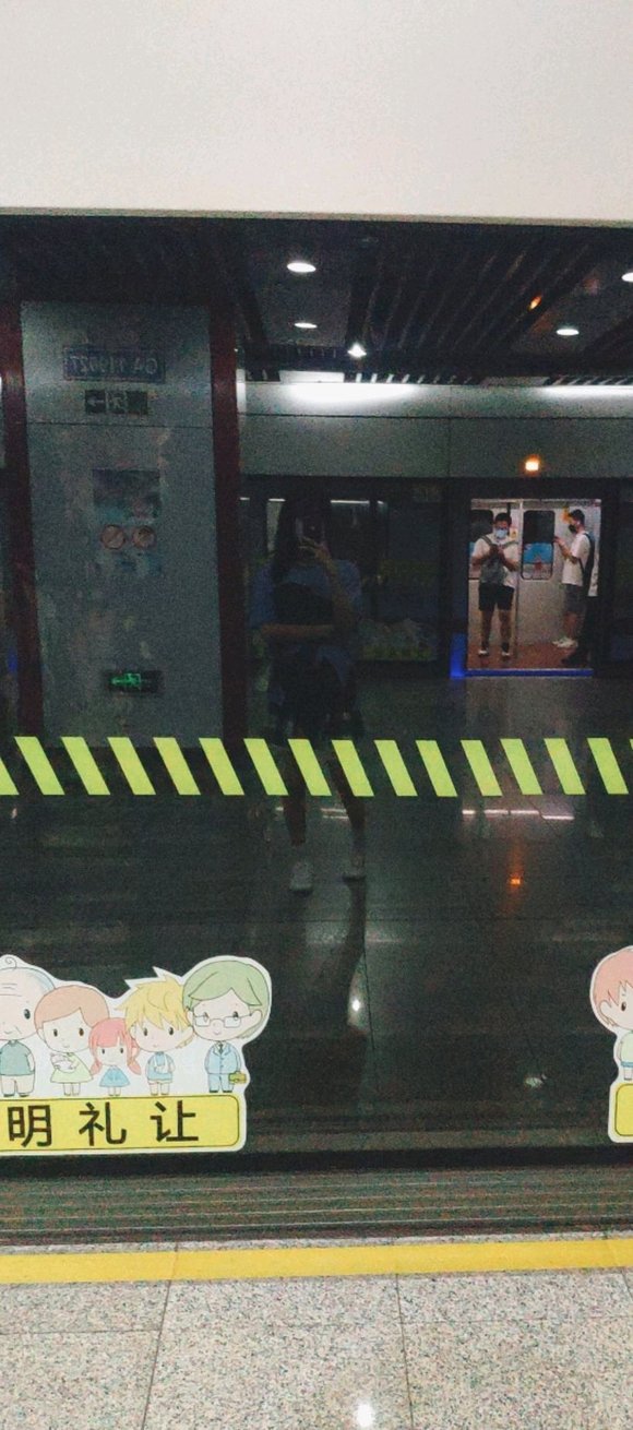 ΪʲôŮװоͺܶϲ,ȥչᱻҪ΢šҩһ-2.jpg
