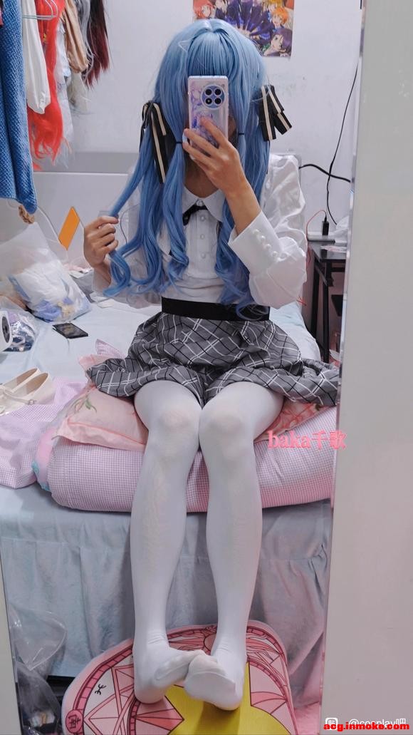 COSƬcos-3.jpg