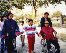 习近平的“暖男”形象让他赢得国外一众