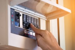 Comment bien organiser les disjoncteurs sur un tabl