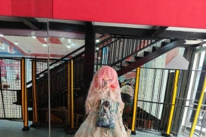 �����˱��������˱��� ��һ�α��޵�ˢ��չ��ͷ�ǣ����󹤷���