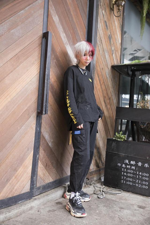 EXlcS7fXc5OIfr7M.jpg