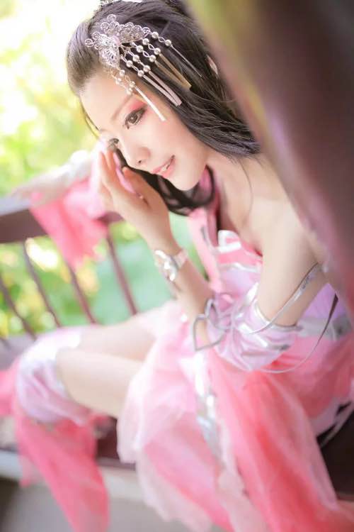 xXXxwbc1CF7SwWfm.jpg
