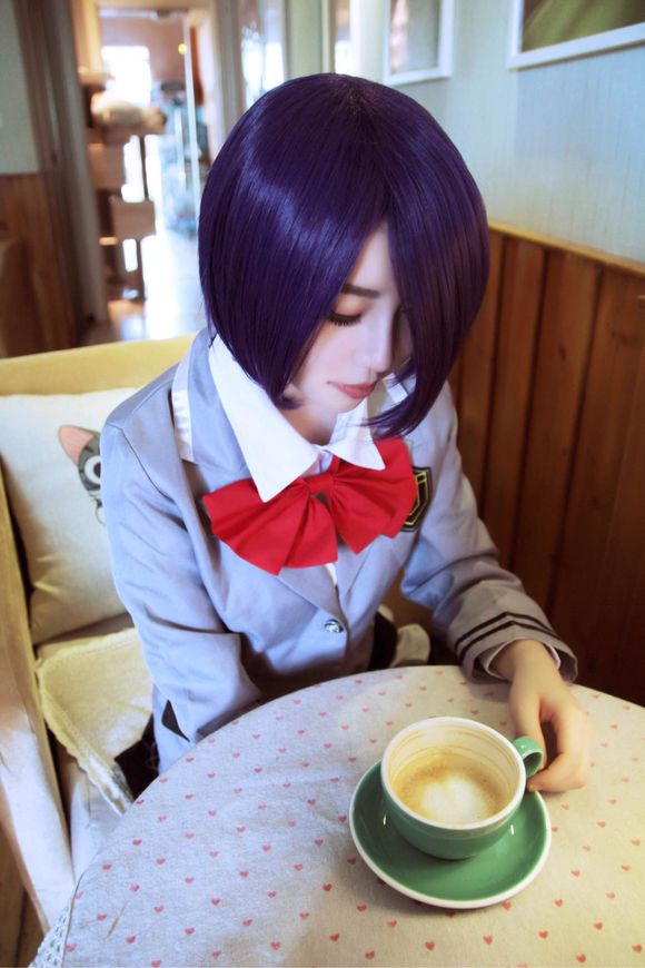 sWR6hO77P3ern43R.jpg