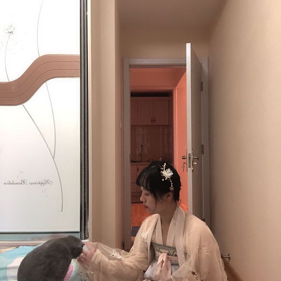 AErgWWVGWkEvLye5.jpg
