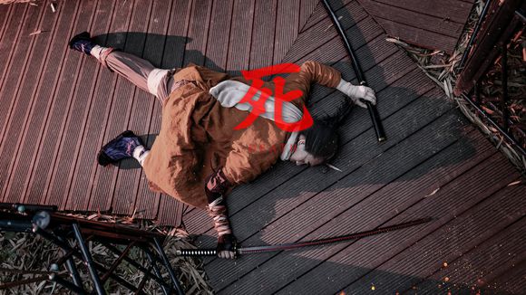 OqCfSsS38qFUg8rs.jpg