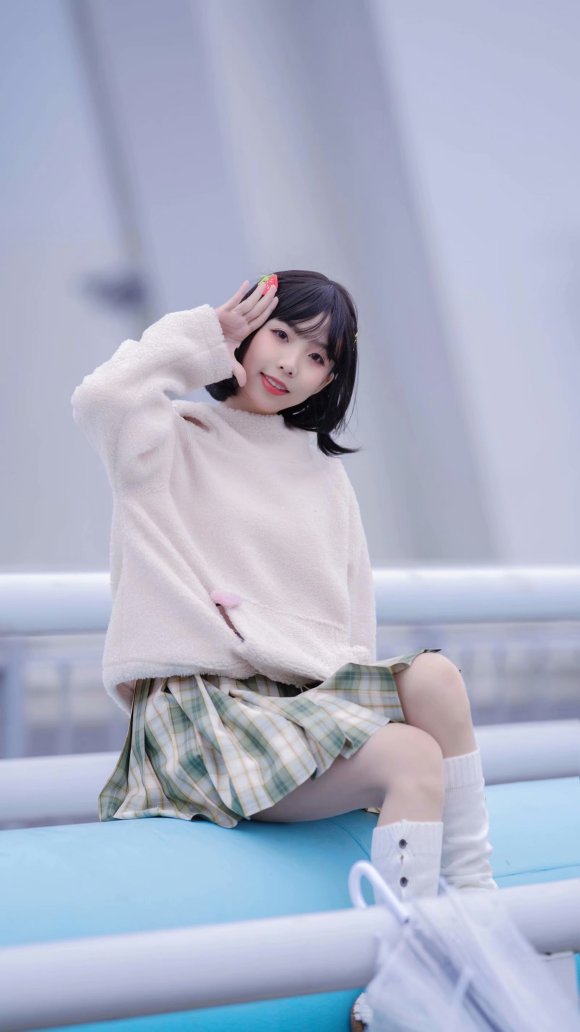 COSƬõ-2.jpg