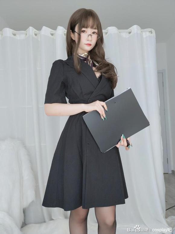 COSƬcosplay-2.jpg