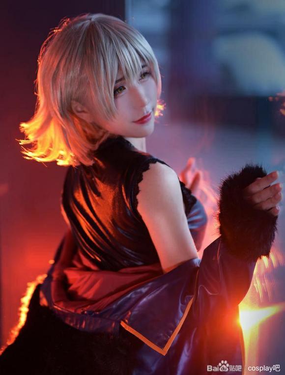 COSƬcosplay-4.jpg
