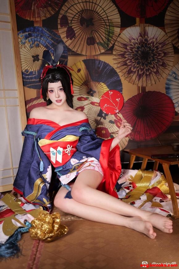 COSƬcos-3.jpg