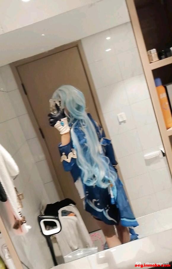 COSƬCOSPLAY-3.jpg