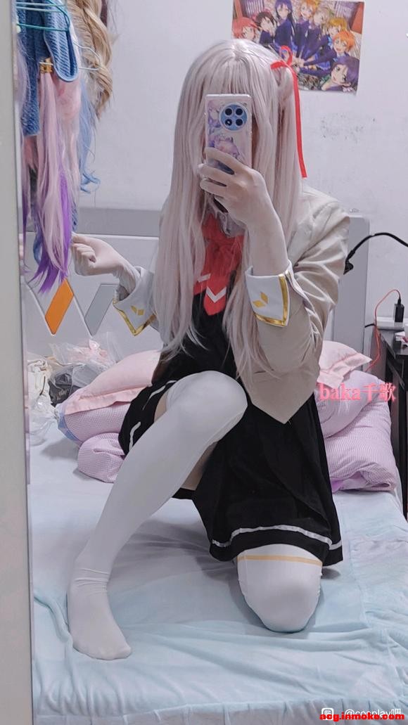 COSƬcos-3.jpg