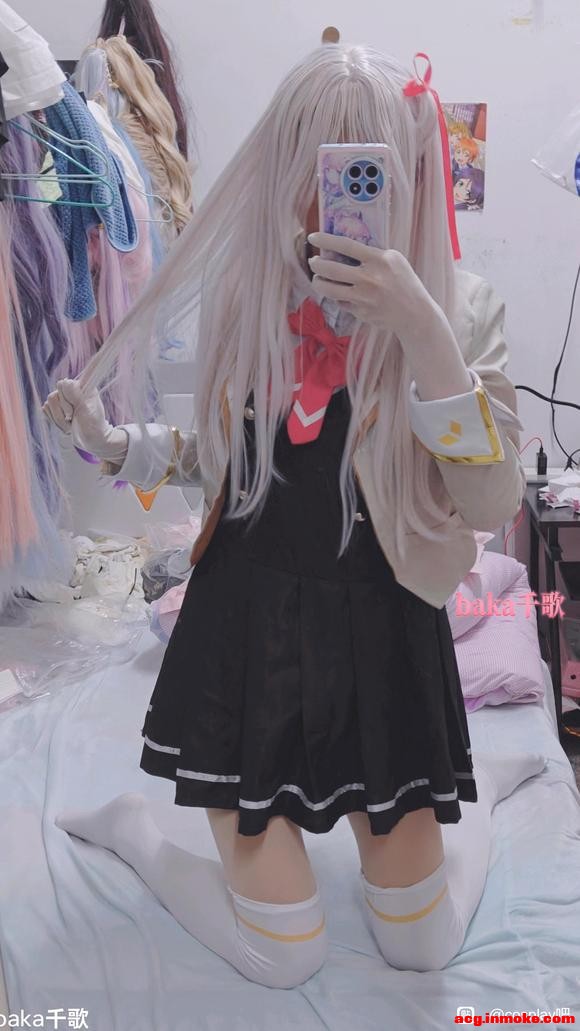 COSƬcos-4.jpg