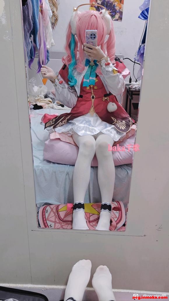 COSƬcos-3.jpg
