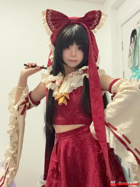 COSƬcos-4.jpg