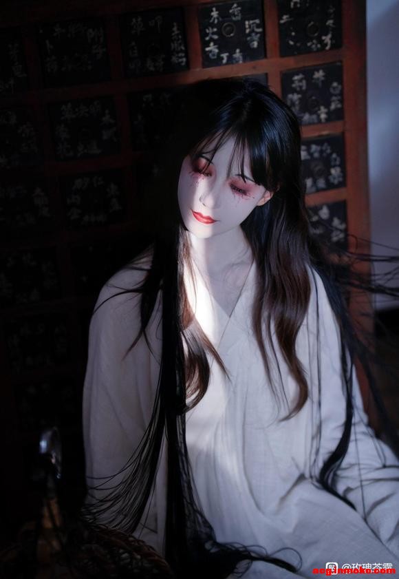 COSƬ¹-6.jpg