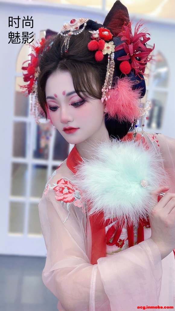 ����ŷ�ױ��Ҳ̫�ÿ��˰ɣ���С�����һ��ѧ����ױ�������ߵ�