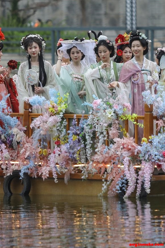 ɽ��Ϋ����ף������ ��������չ���Ϸ绪-3.jpg