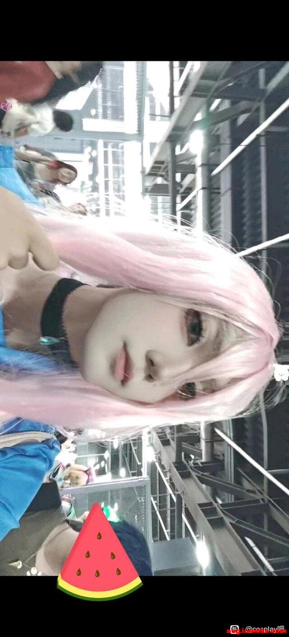 ��COS��Ƭ�����и�����?