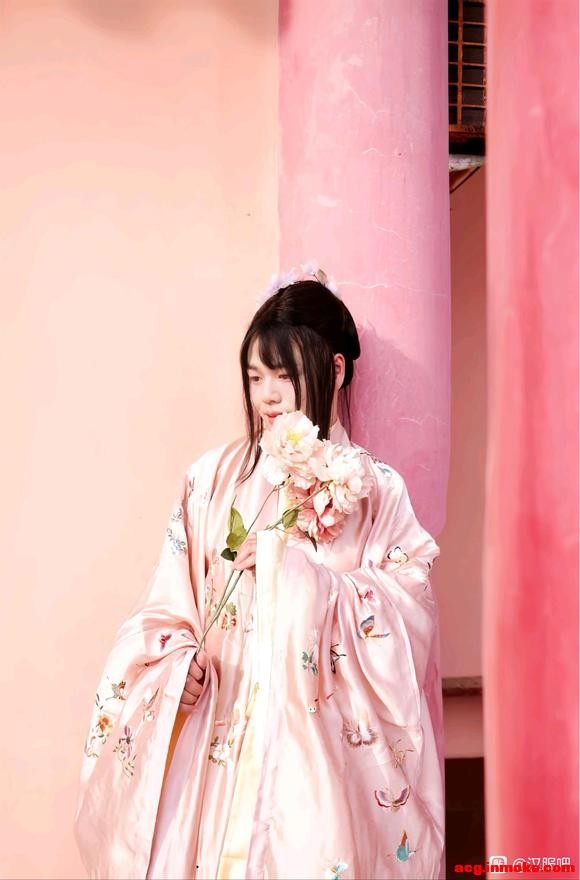 ����԰�� ��֪��ɫ����