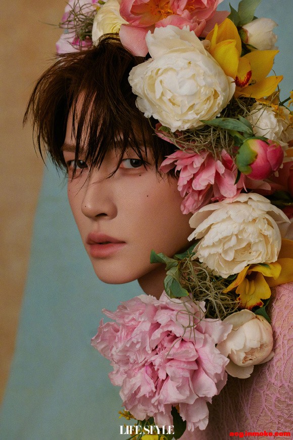 ��Ʒ����ָ��LifeStyle  2025  5�� ����ʫ�黨������Ƭ-2.jpg