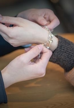 ��COS��Ƭ������X��Ȼ ָ�ӹٺ������˵��ճ�