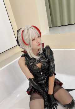 COSƬw