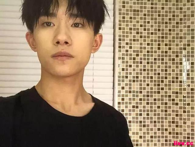 TFBOYSжױգԴȣǧϮ߳