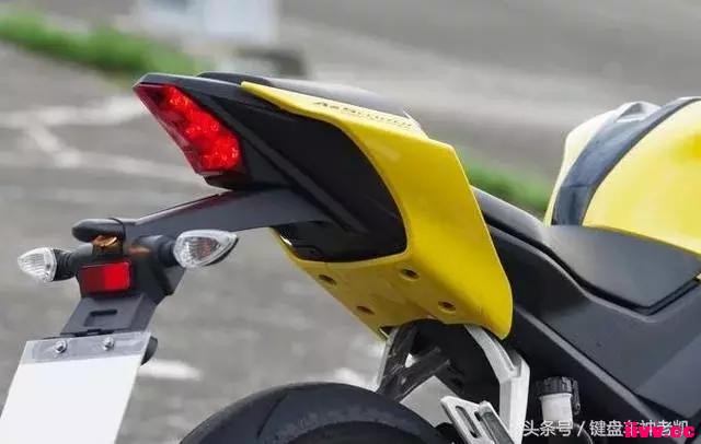 ս150ccСܳYZF-R15ʵ