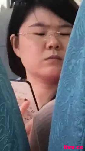 ԭСŮ桱ෲ飬˧