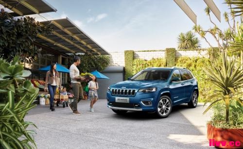 Jeep¾40ʵǰУҰɽΪɽ